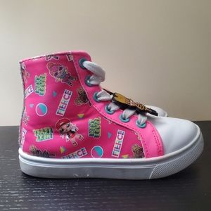 Baby girl shoes SZ 6